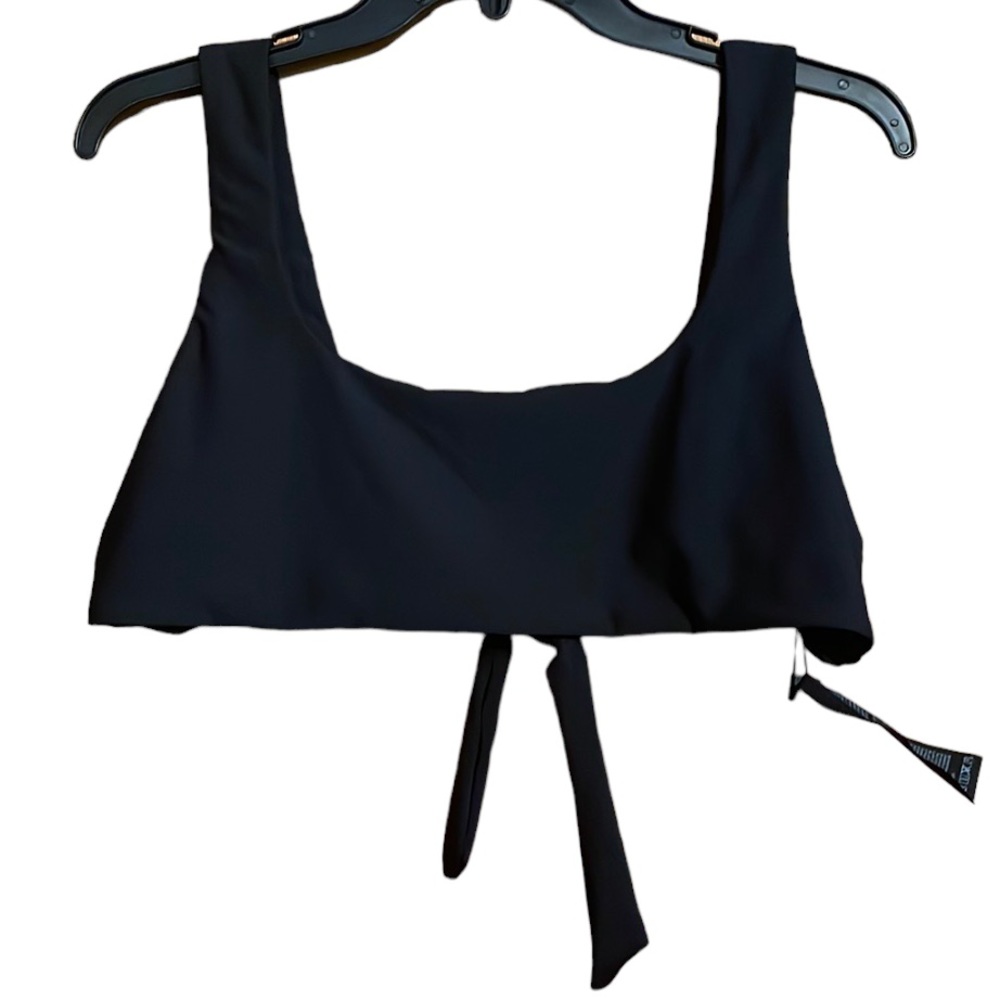 •VOLCOM•NWT BLACK SIMPLY SEAMLESS SCOOP BIKINI TOP IN SIZE 14W